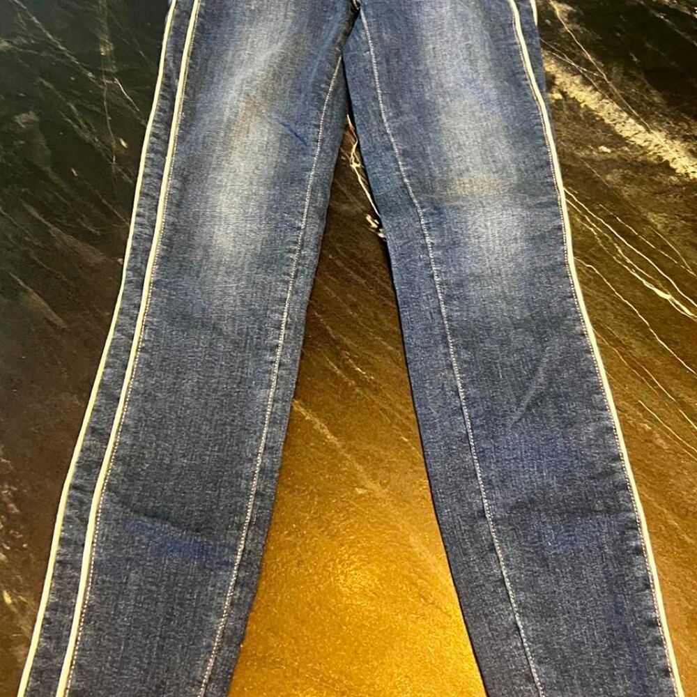 Paige Women's Blue and Navy Jeans